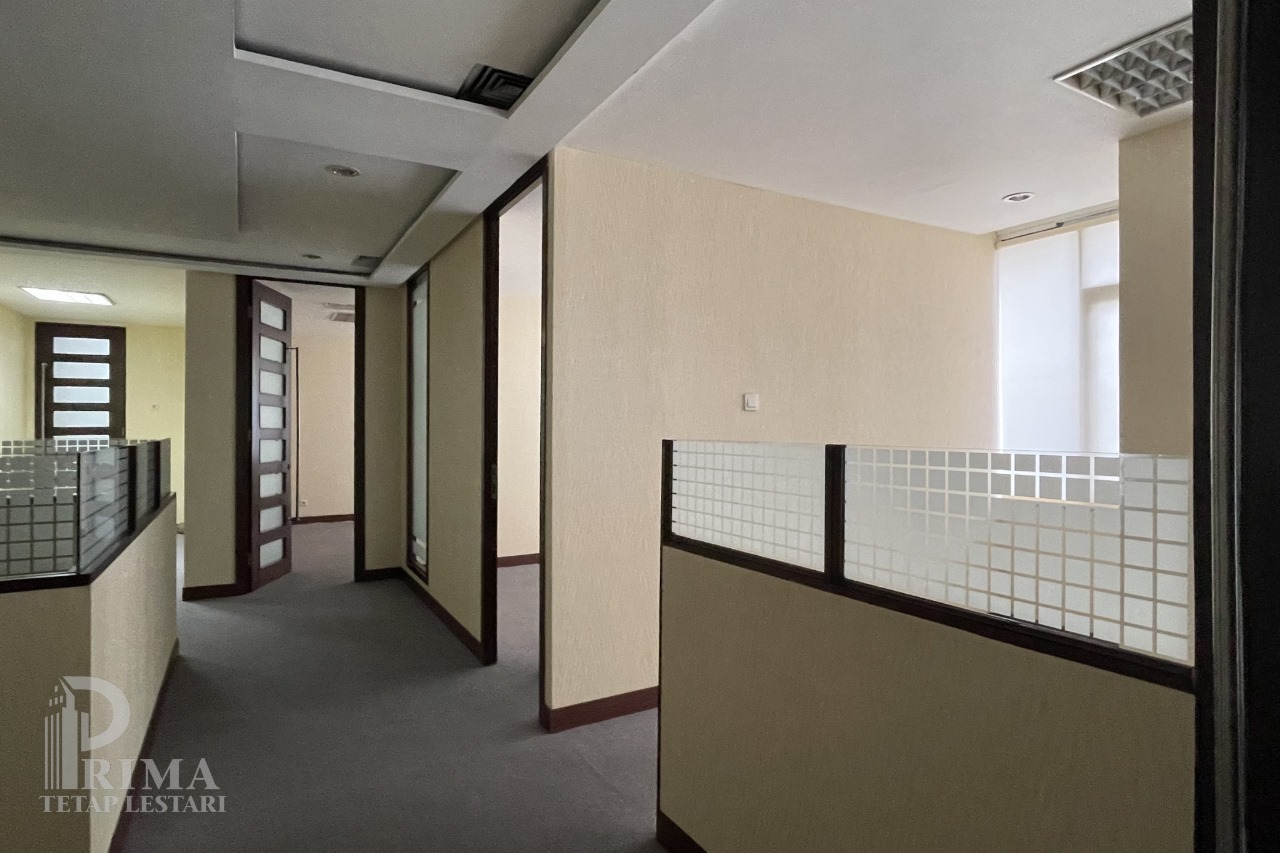 SEWA KANTOR AMEX MELAWAI