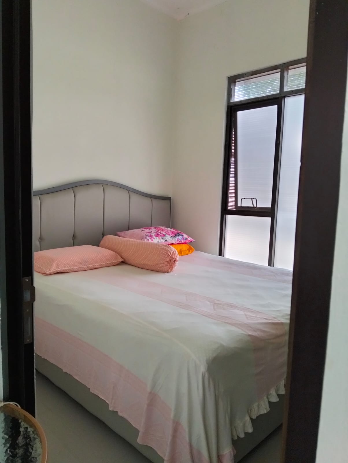 RUMAH DI KONTRAKAN METLAND CILEUNGSI