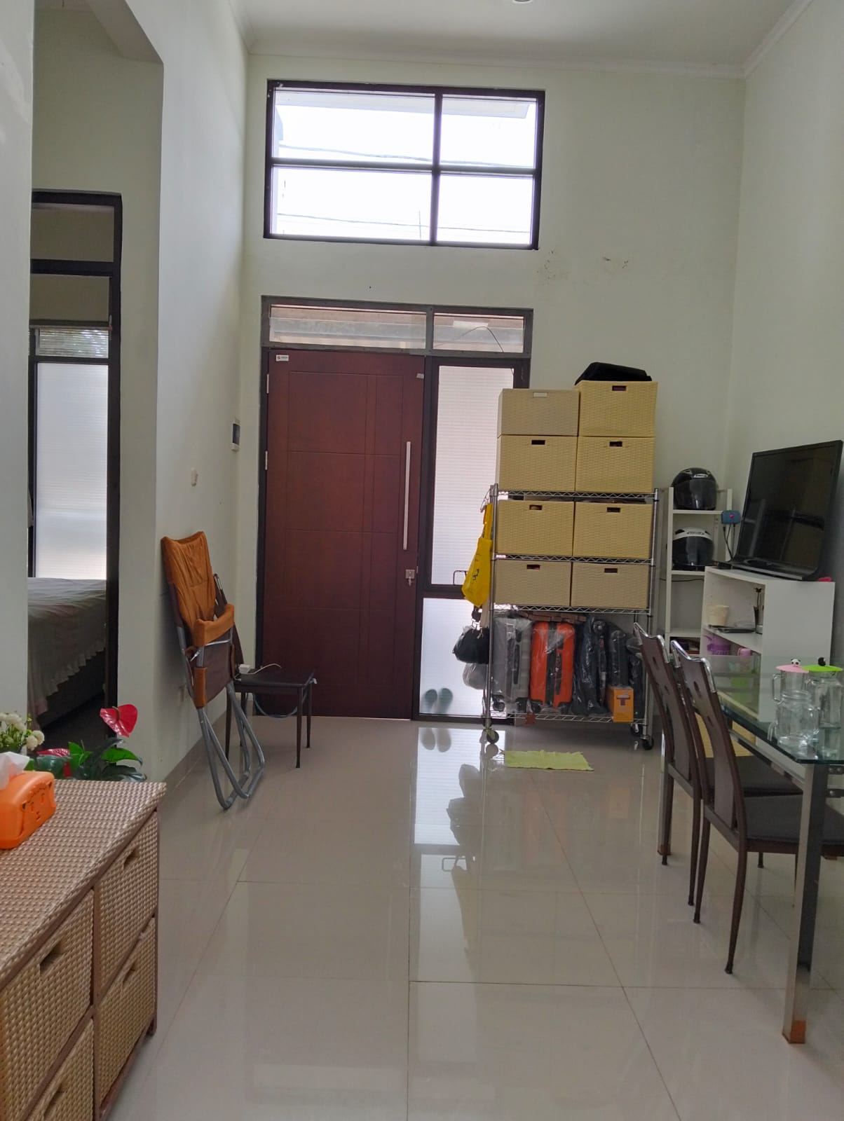 RUMAH DI KONTRAKAN METLAND CILEUNGSI